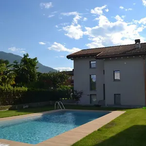 Lido 3 Pool, 30m From The Lake, Pet Friendly Appartement